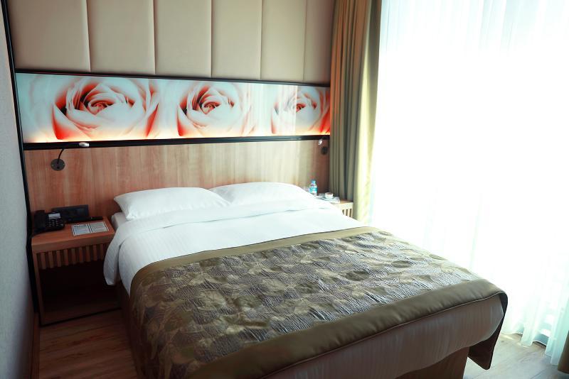 Radar Hotel Istanbul Exterior photo