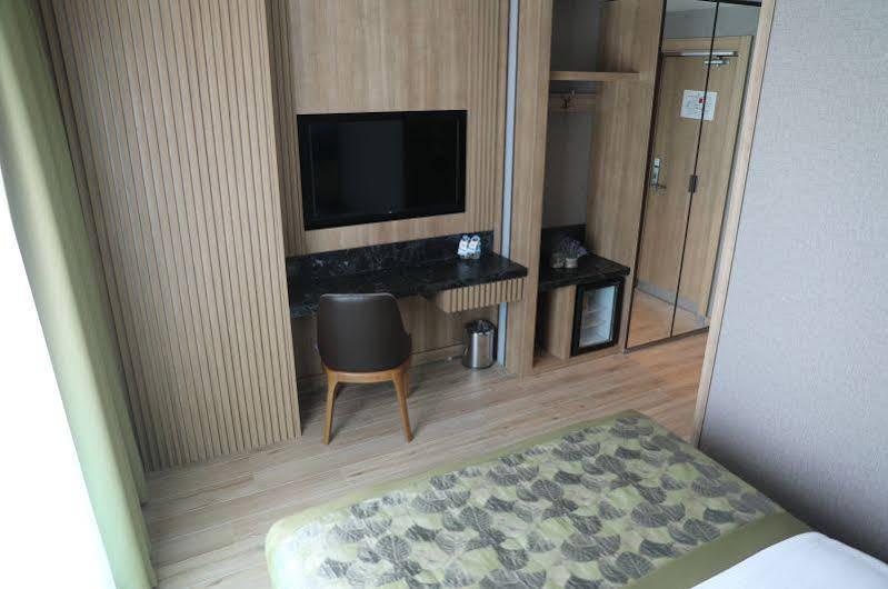 Radar Hotel Istanbul Exterior photo